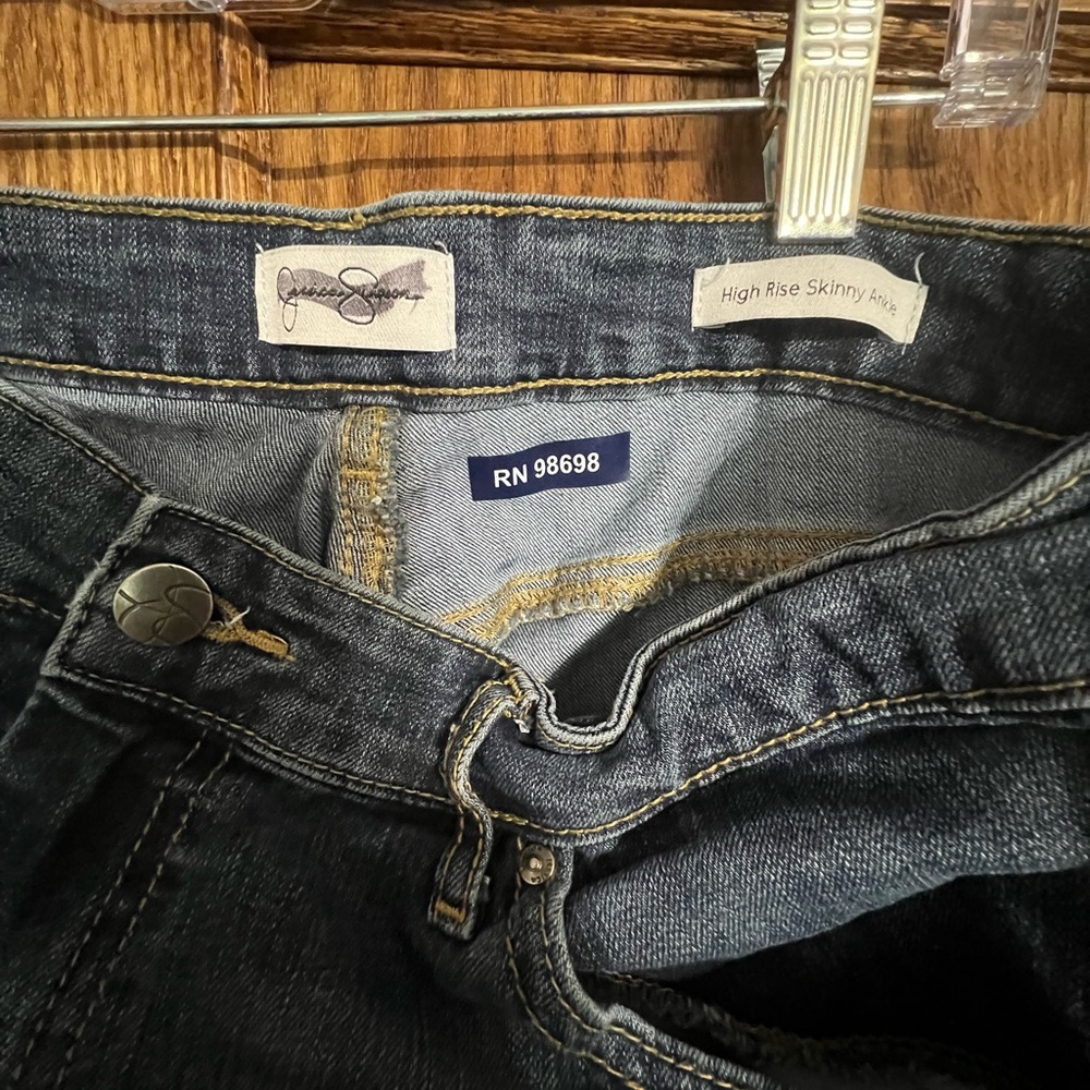31/12 Jessica Simpson ankle skinny jeans